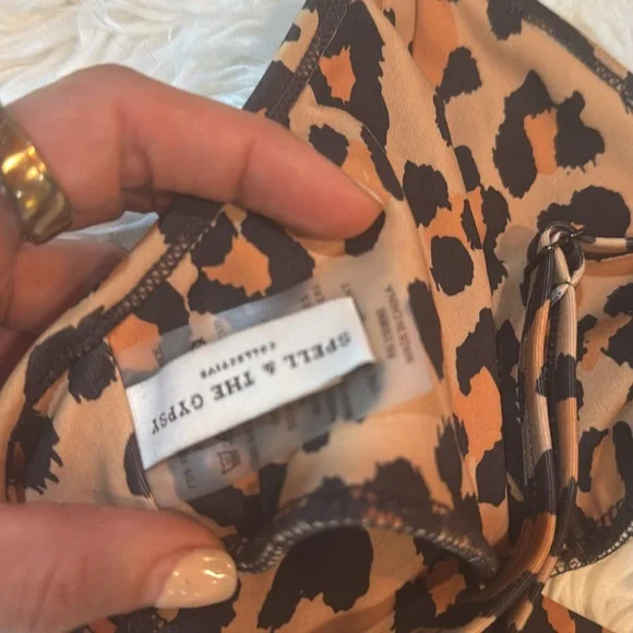 Spell Leopard Print active top - Picture 3 of 7